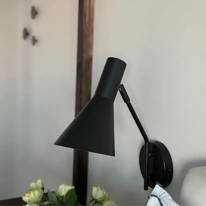 Vägglampa Aneta Ceres