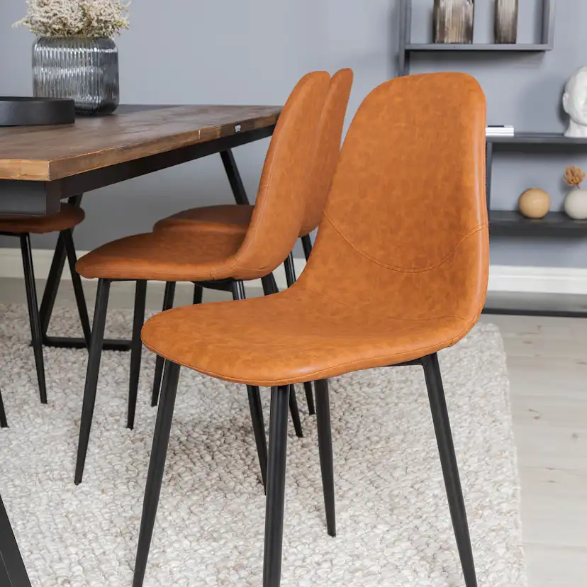 Matgrupp Venture Home Jane med 6 Pobbie Stolar Konstläder