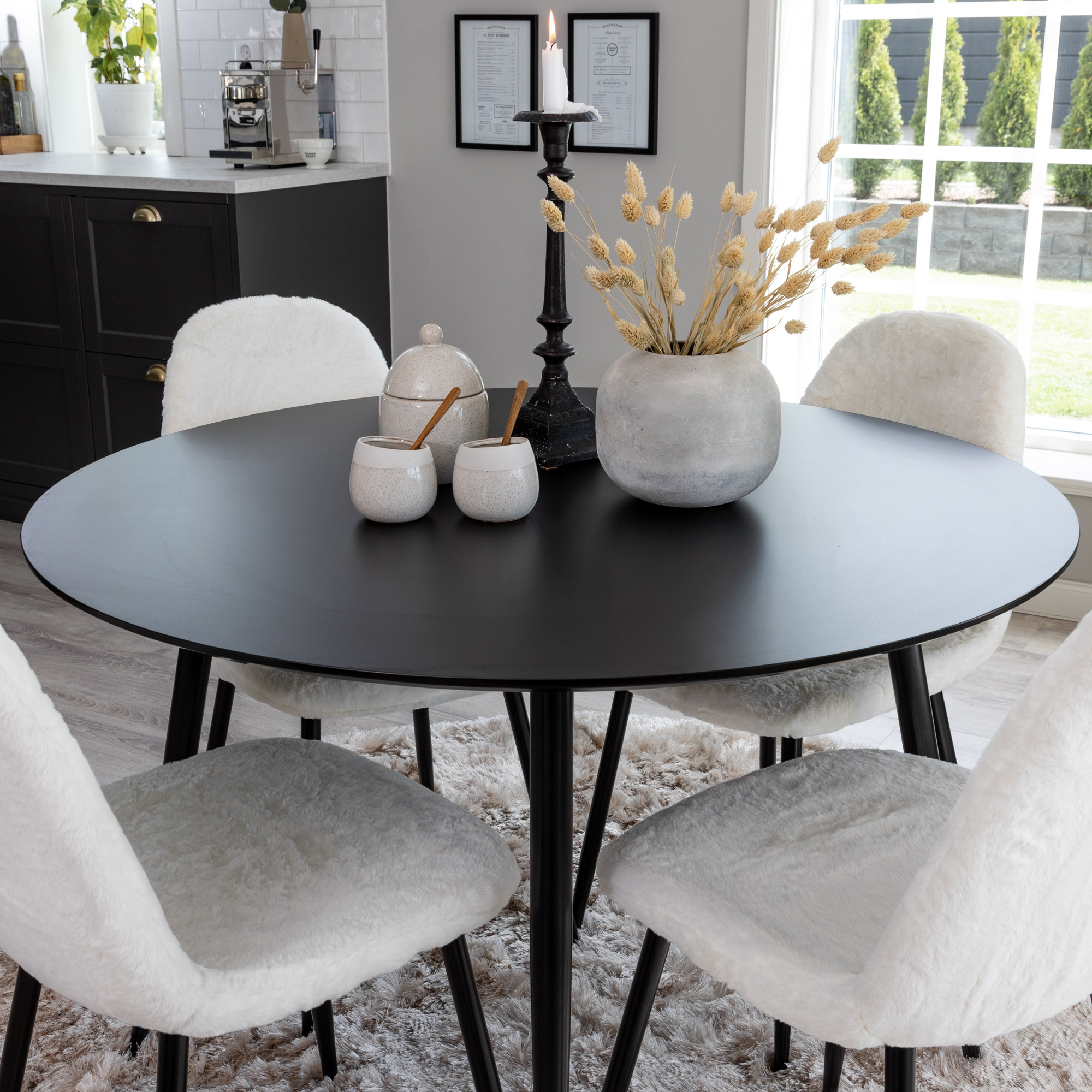 Matgrupp Venture Home Silvia med 4 Pooya Stolar