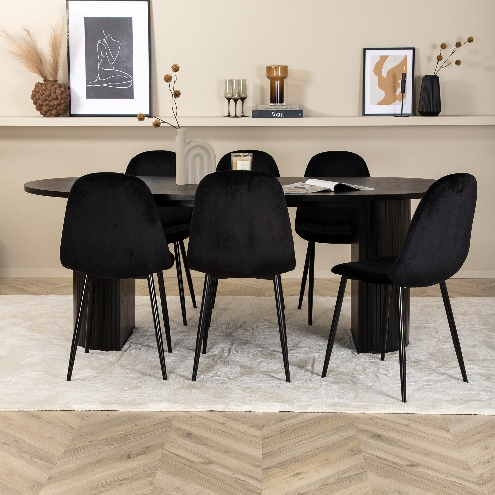 Matgrupp Venture Home Bianca Svart med 6 Pobbie Stolar Sammet