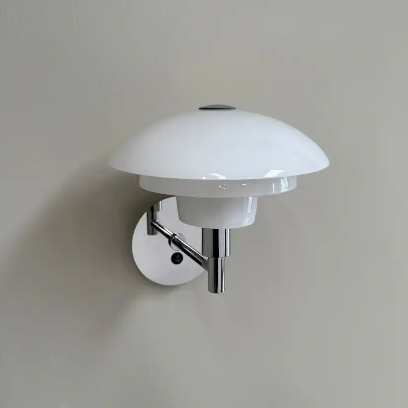 Vägglampa Dyberg Larsen Morph