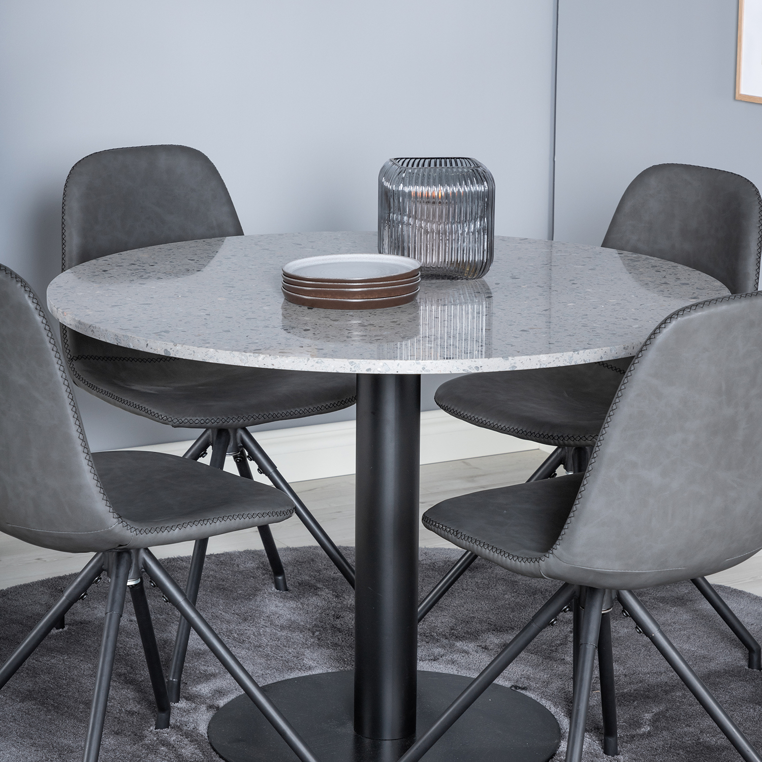 Matgrupp Venture Home Roxanna med 4 Pobbie Stolar med Snurrfunktion Konstläder Runt