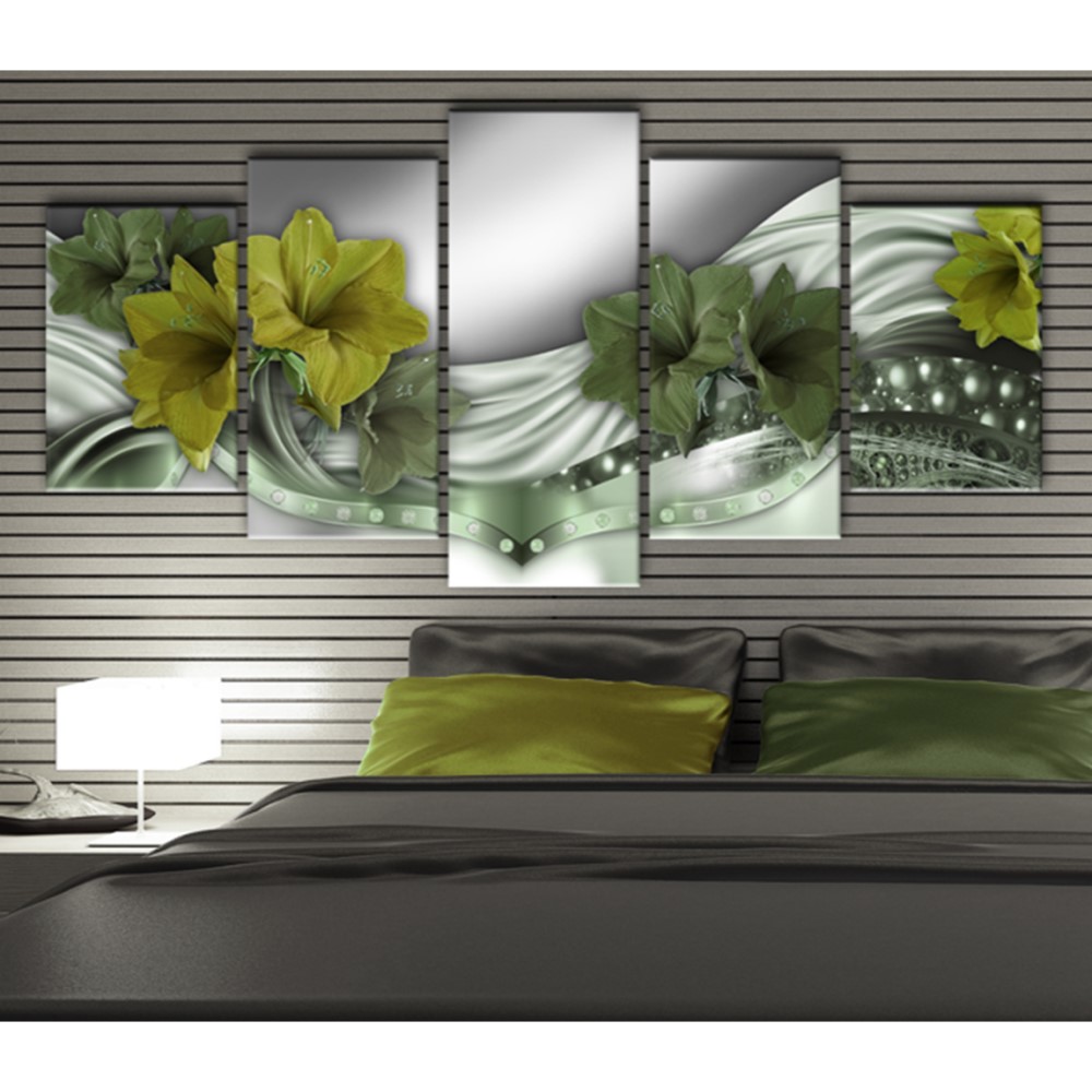 Tavla Arkiio Emerald Necklace