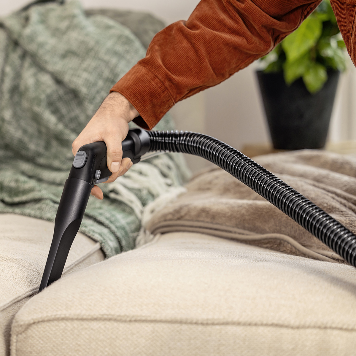 Textilvårdsmaskin Kärcher SE 4 Textil- & Mattvätt med Flera Munstycken