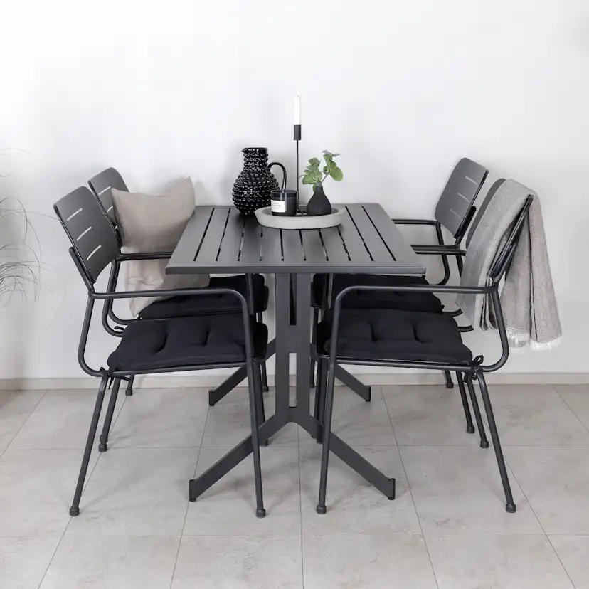 Way - Café Table - Black / Black 120*70cm+Nicke Dining chair Svart