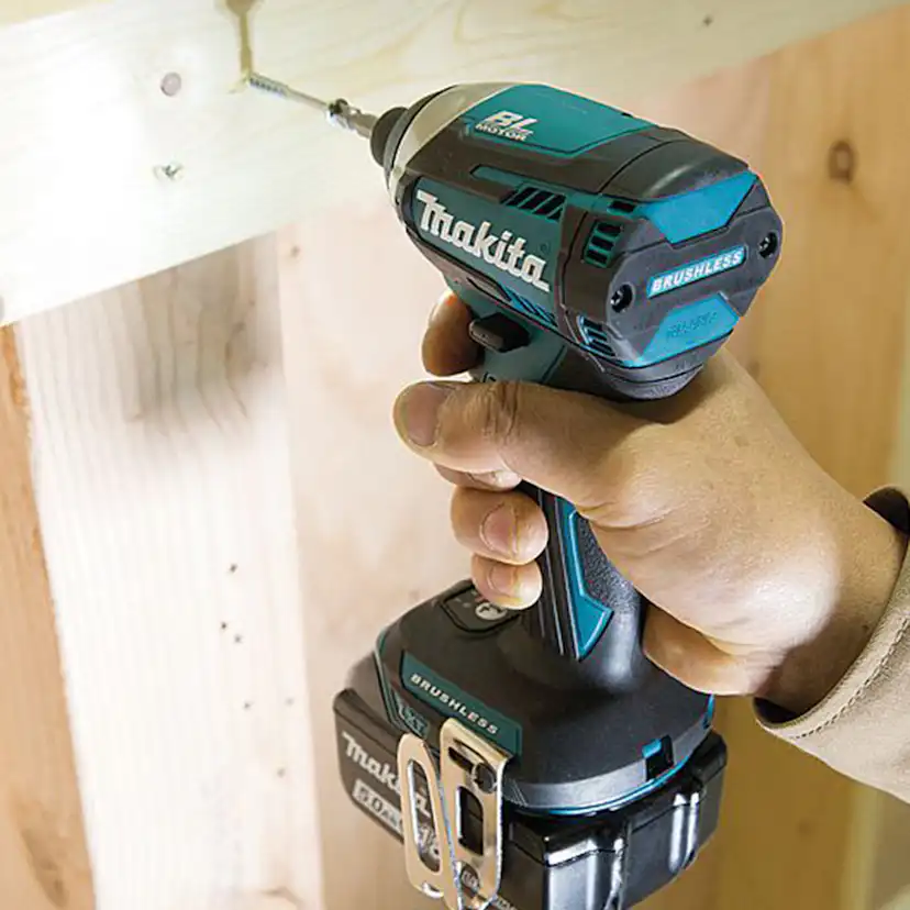 Borrskruvdragare Makita LXT DTD154Z 18V utan Batteri
