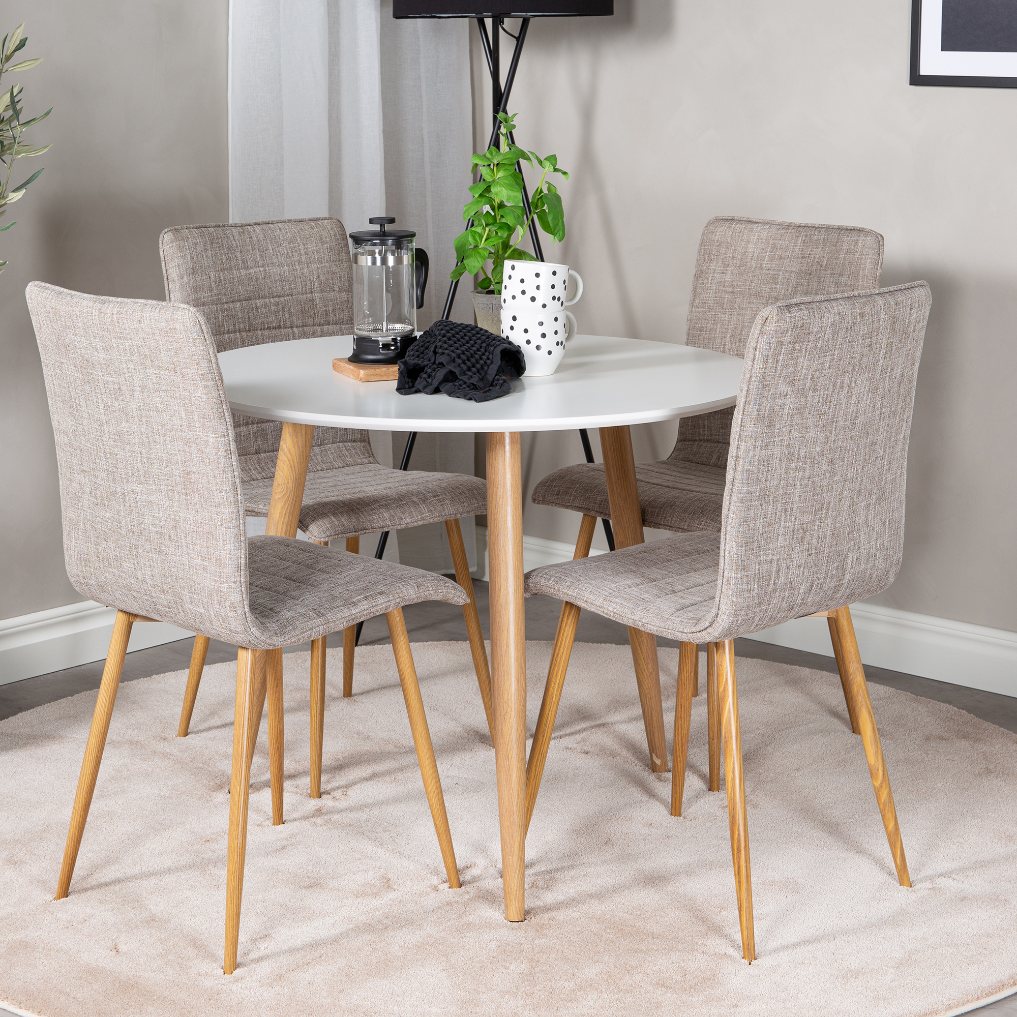 Matgrupp Venture Home Pobbie Runt med 4 Walerina Stolar