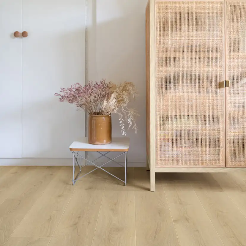 Laminatgolv Modern Plank 4V - SensationCITY OAK, PLANK Living Expression_NEW