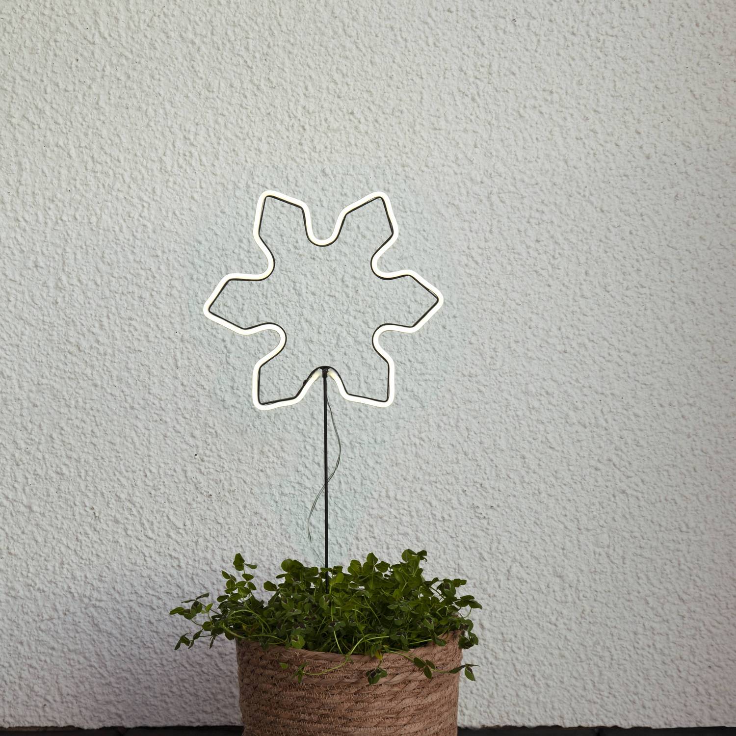 Siluett Star Trading NeonSnowflake Batteridriven Utomhusdekoration LED