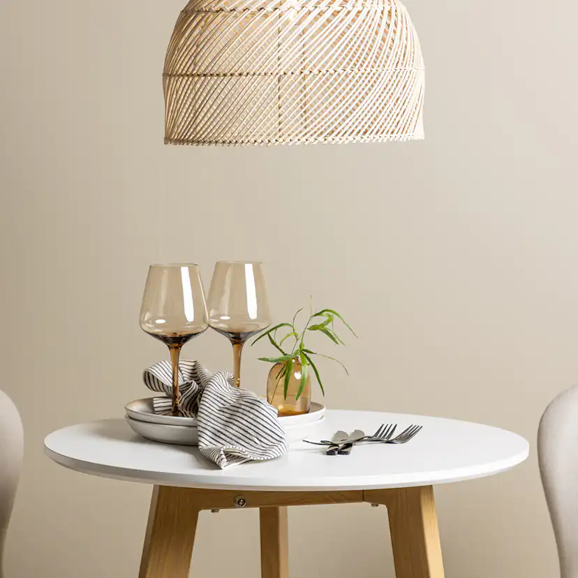 Matgrupp Venture Home Leonora Ø65 cm med 2 st Lilja stolar