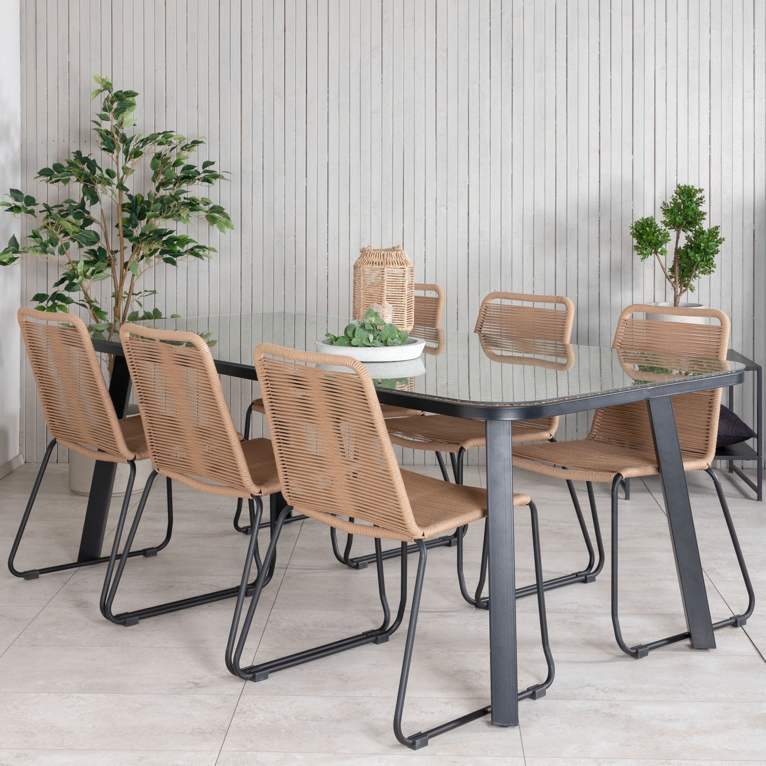 Matgrupp Venture Home Peoria med 6 Leon Stapelbara Matstolar