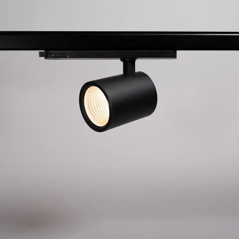 Optic Track L 60° Svart 3000K Svart, 3000K, 60°, 3-fas Universaladapter
