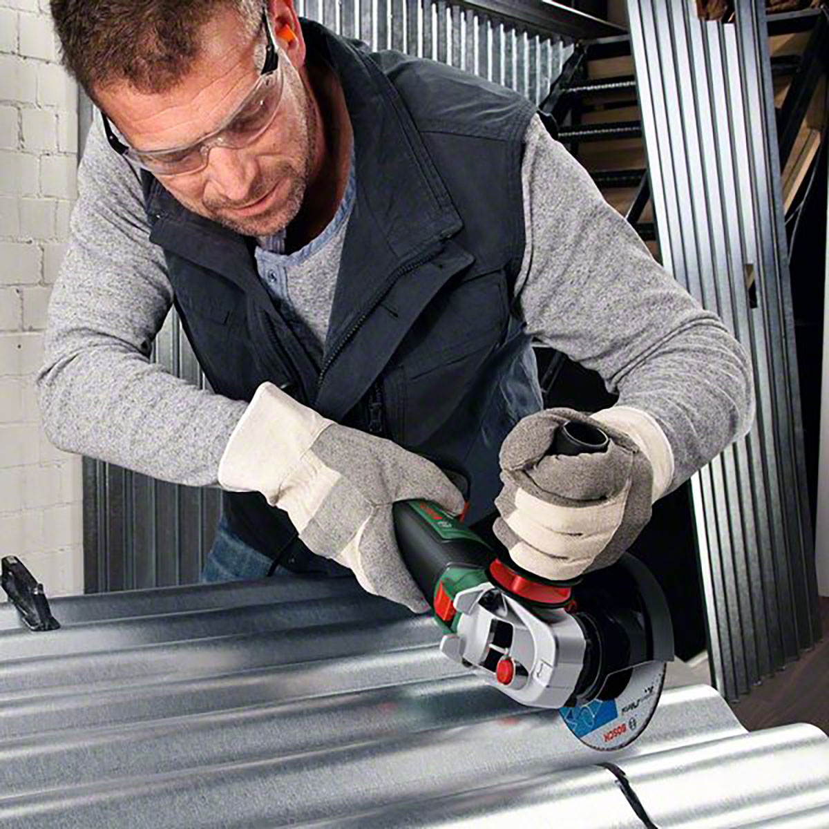 Vinkelslip Bosch Power Tools 18V-80