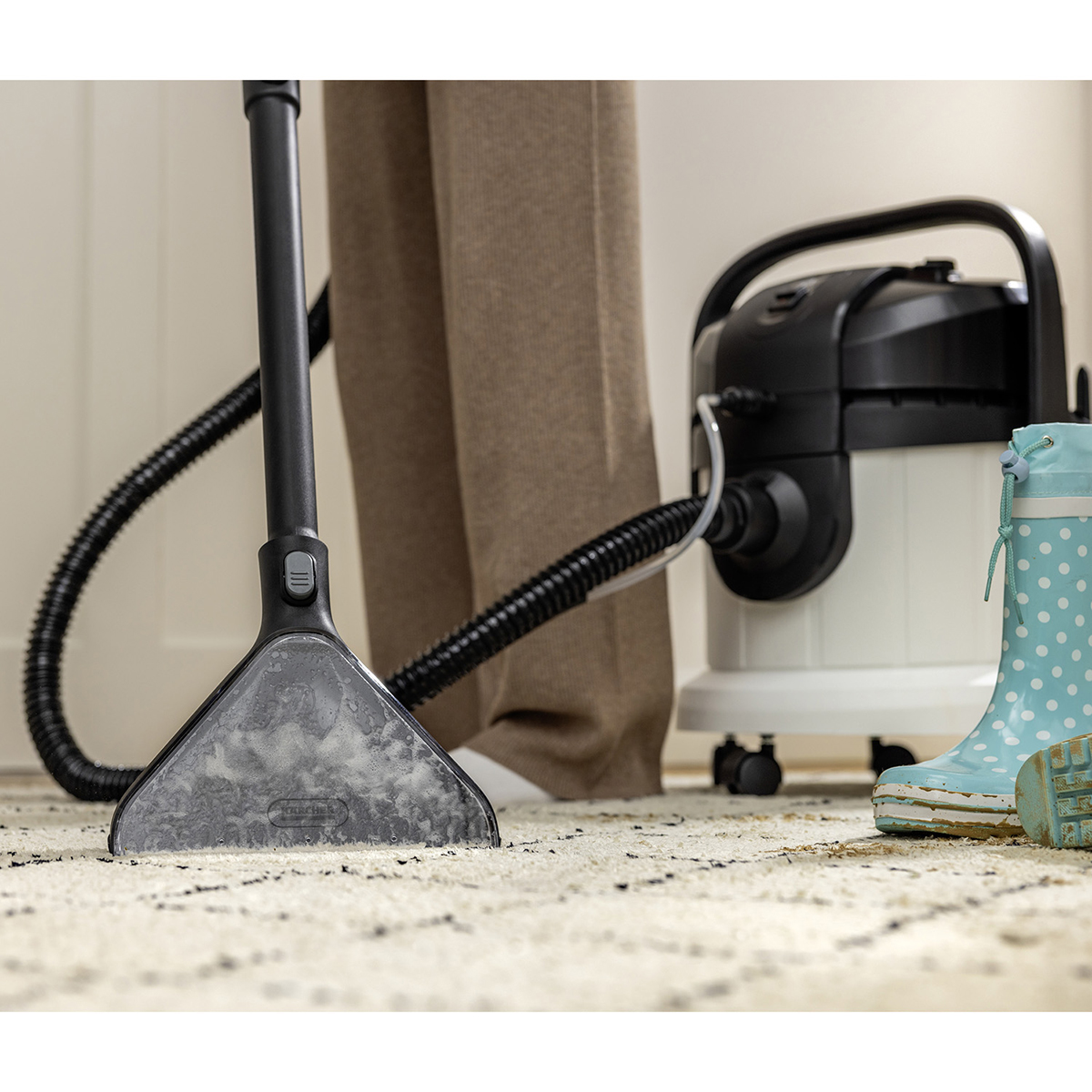 Textilvårdsmaskin Kärcher SE 4 Textil- & Mattvätt med Flera Munstycken