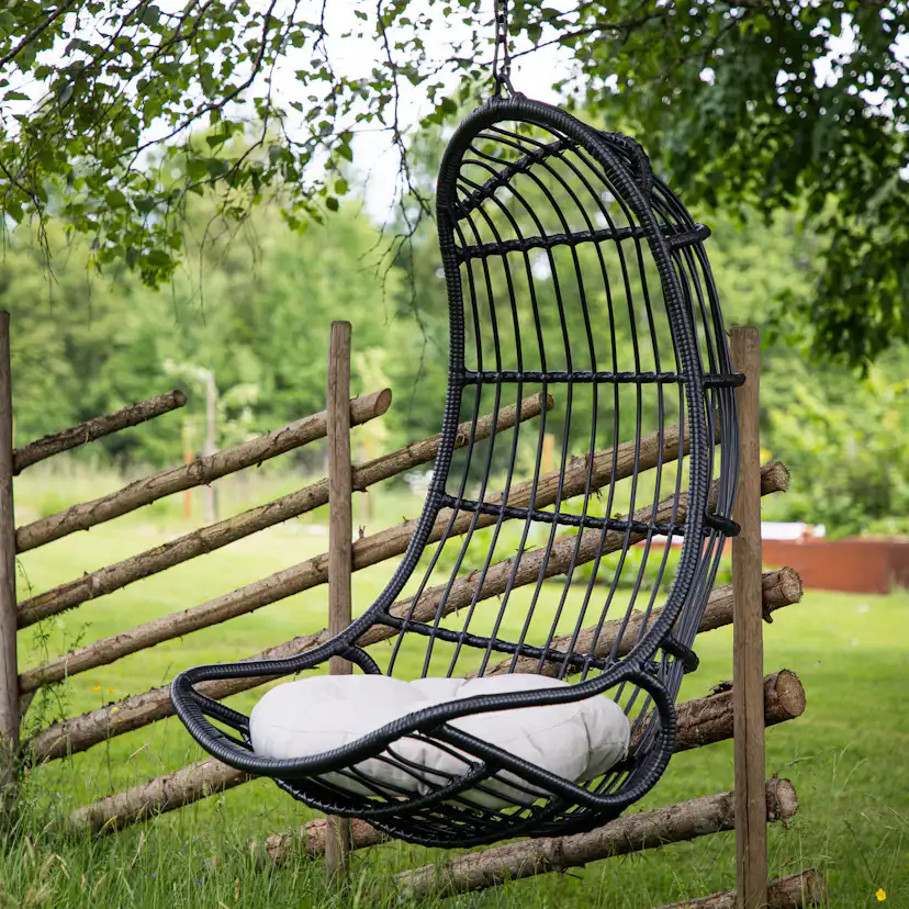 Pulau Hangingchair Rattan Black / Creme Svart