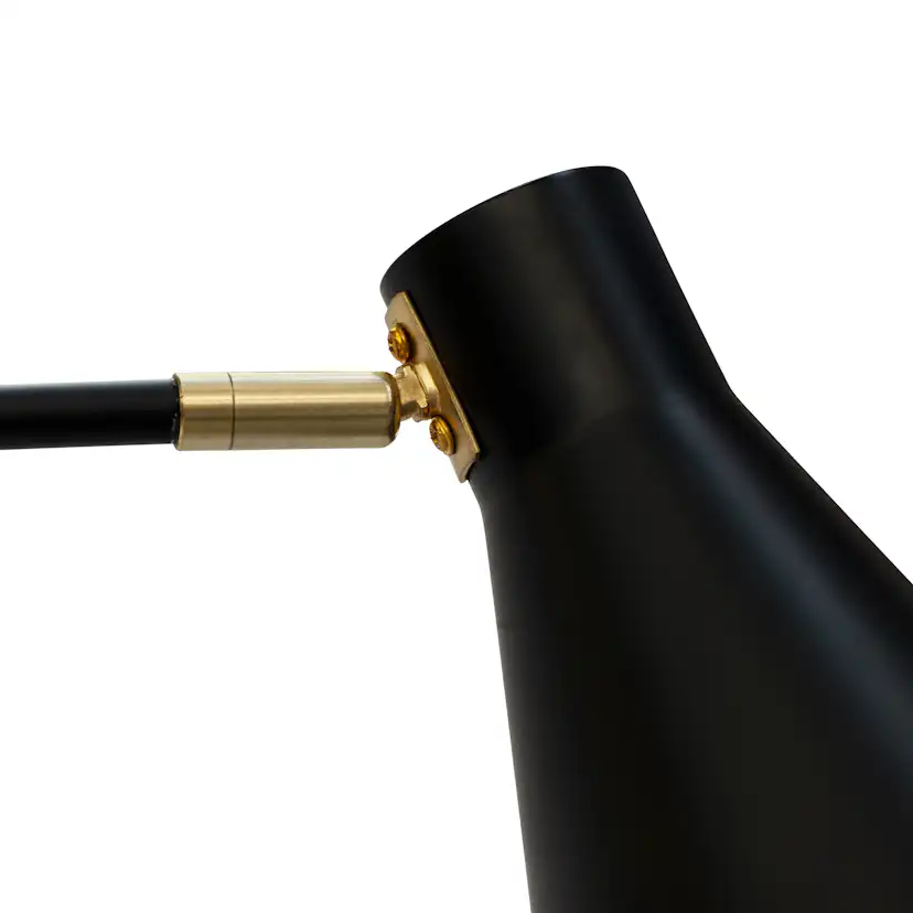 Golvlampa Dyberg Larsen Miles