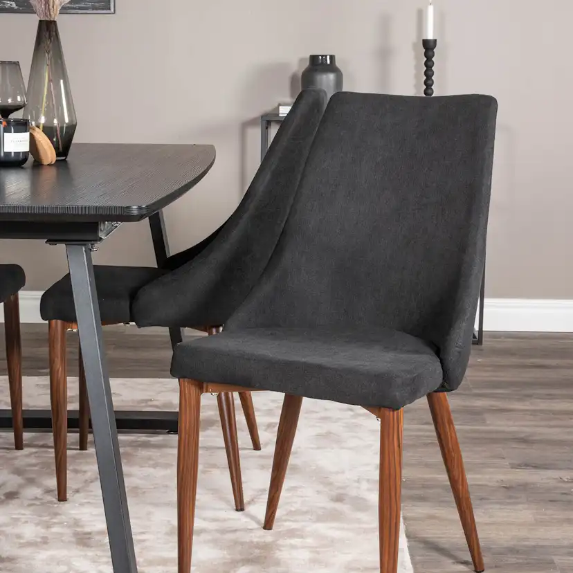 Matgrupp Venture Home Ina med 4 Laura Stolar