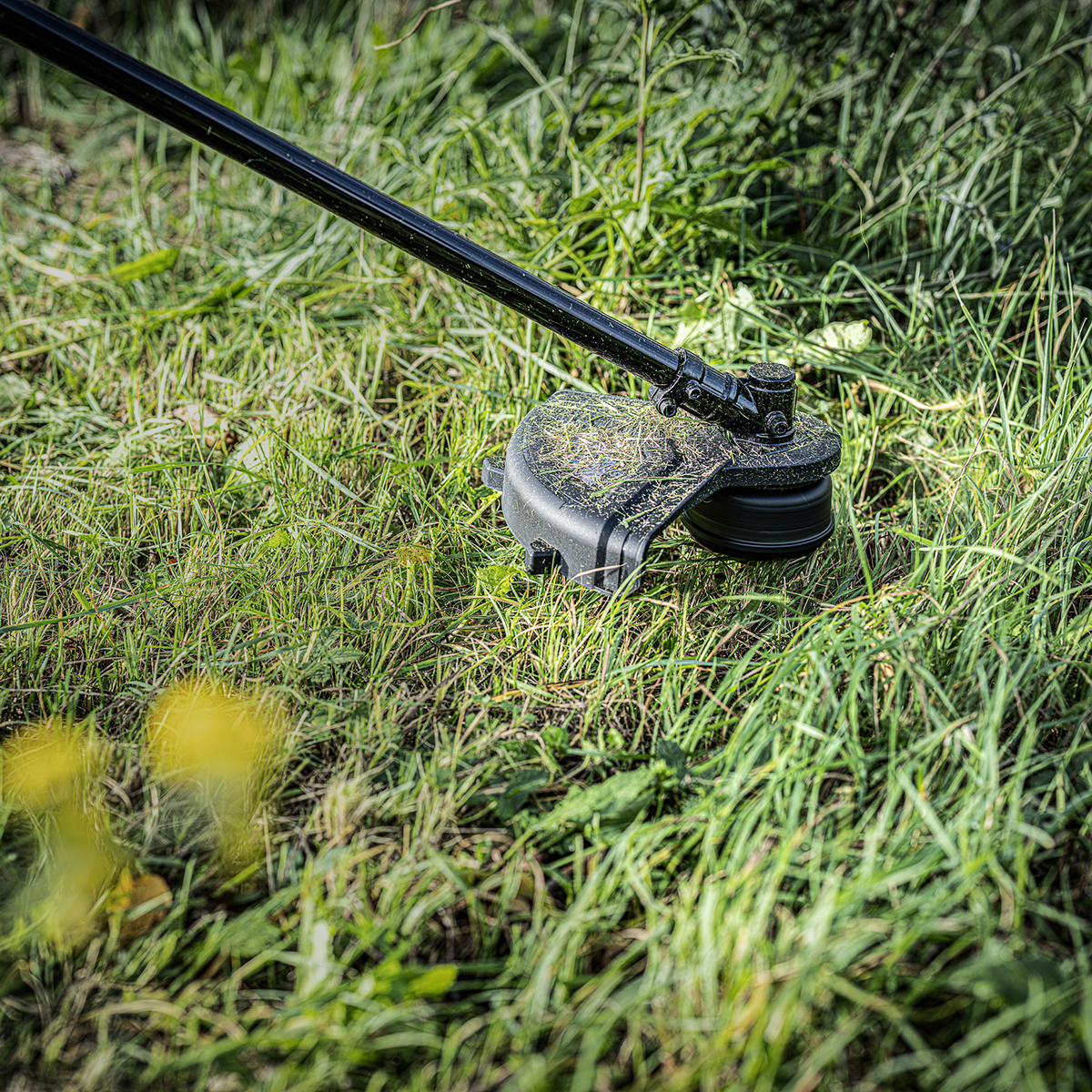 Röjsåg SKIL 0256 CA Kolborstfri Batteridriven