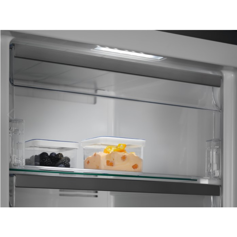 Electrolux EUE9NEW 700 Frys NoFrost Vit