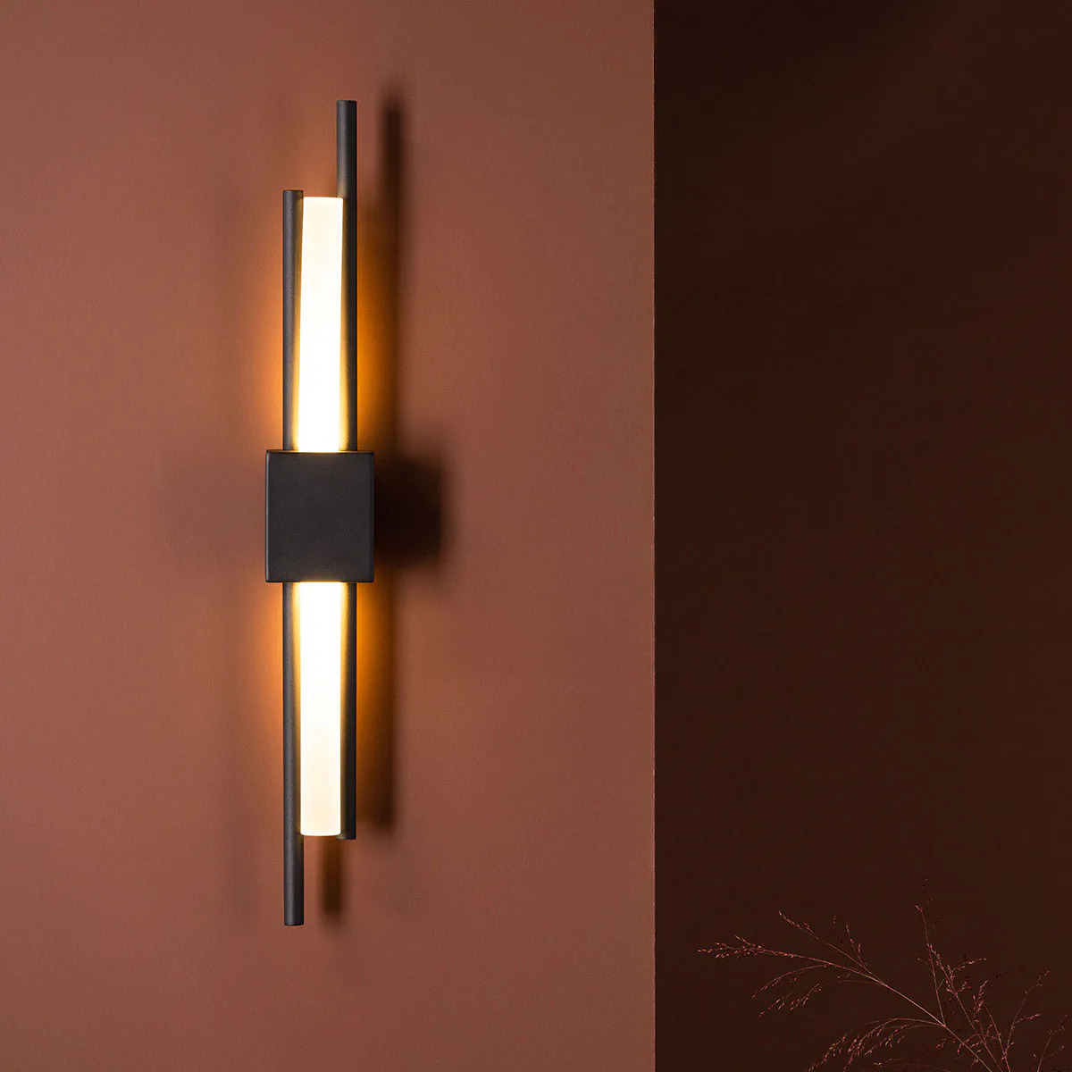 Inomhus Vägglampa Venture Home Clermont Svart/Vit Järn & Akryl
