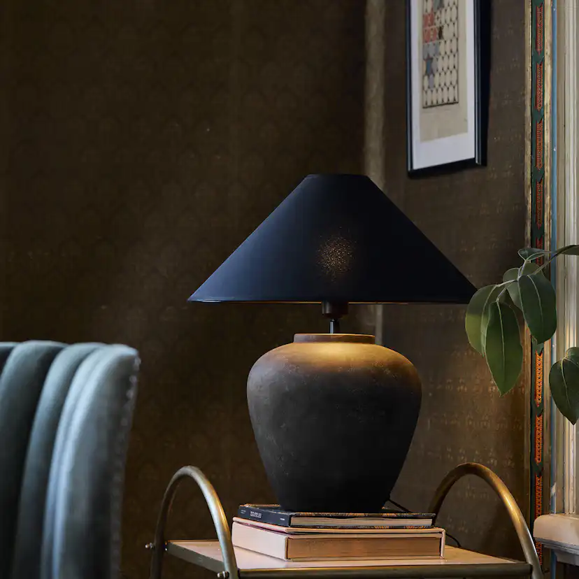 Lampfot PR Home Lilly