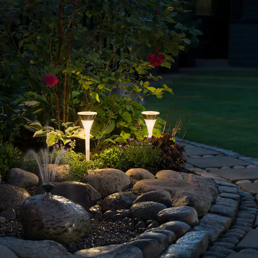 Solcellslampa Gnosjö Konstsmide Assisi Tratt Jordspett 2-pack