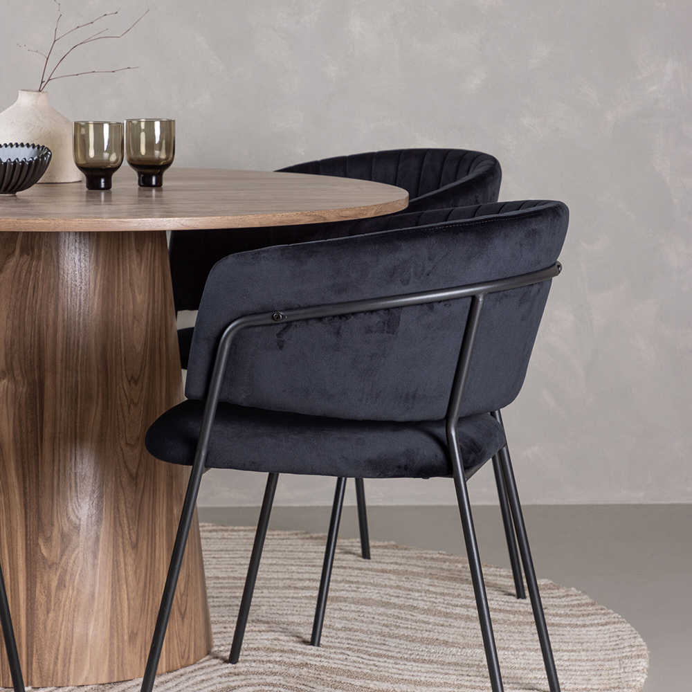 Matgrupp Venture Home Lanzo med 4 Selma Stolar