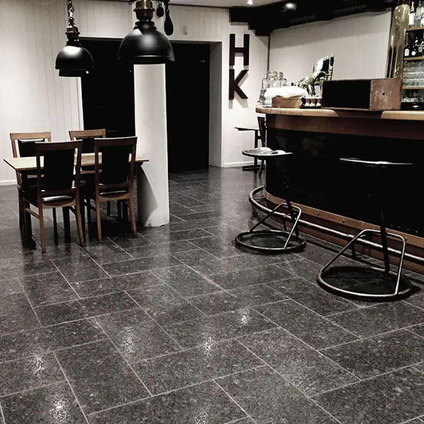 Natursten Stencentralen Sapphire Grey Granit Antikpolerad 305x610mm