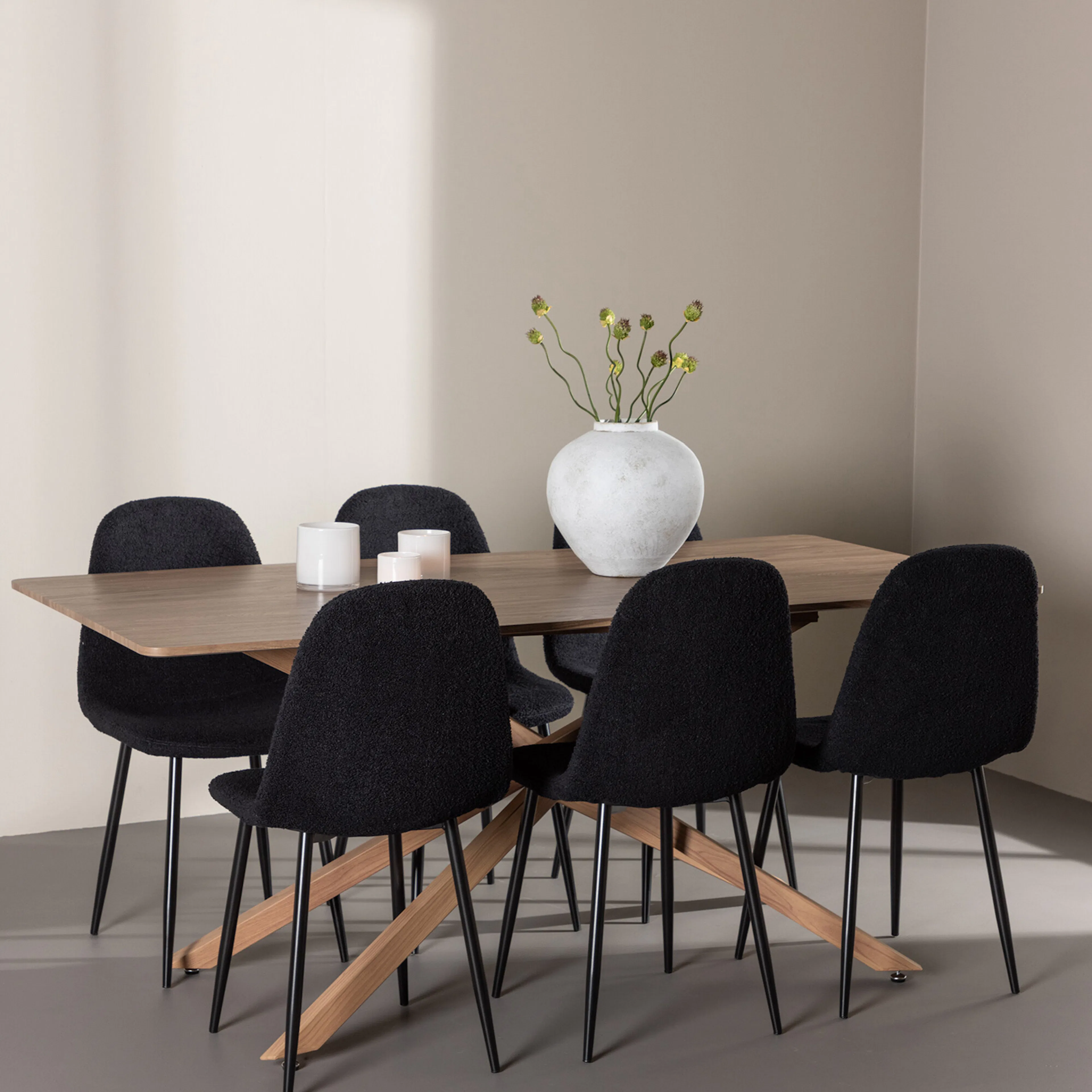Matgrupp Venture Home Piazza 180 med 6 st Polar Stolar Teddy