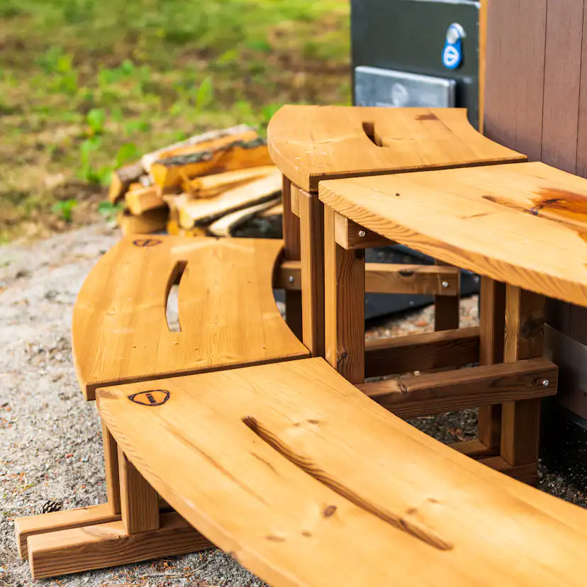 Trappa Kirami till Step-A-Round Thermowood Värmebehandlad furu