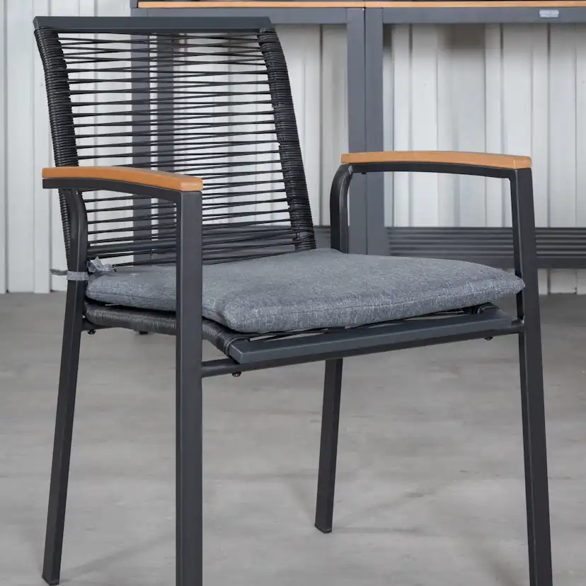 Matgrupp Venture Home Perla 152 med 4 Douglas Matstolar