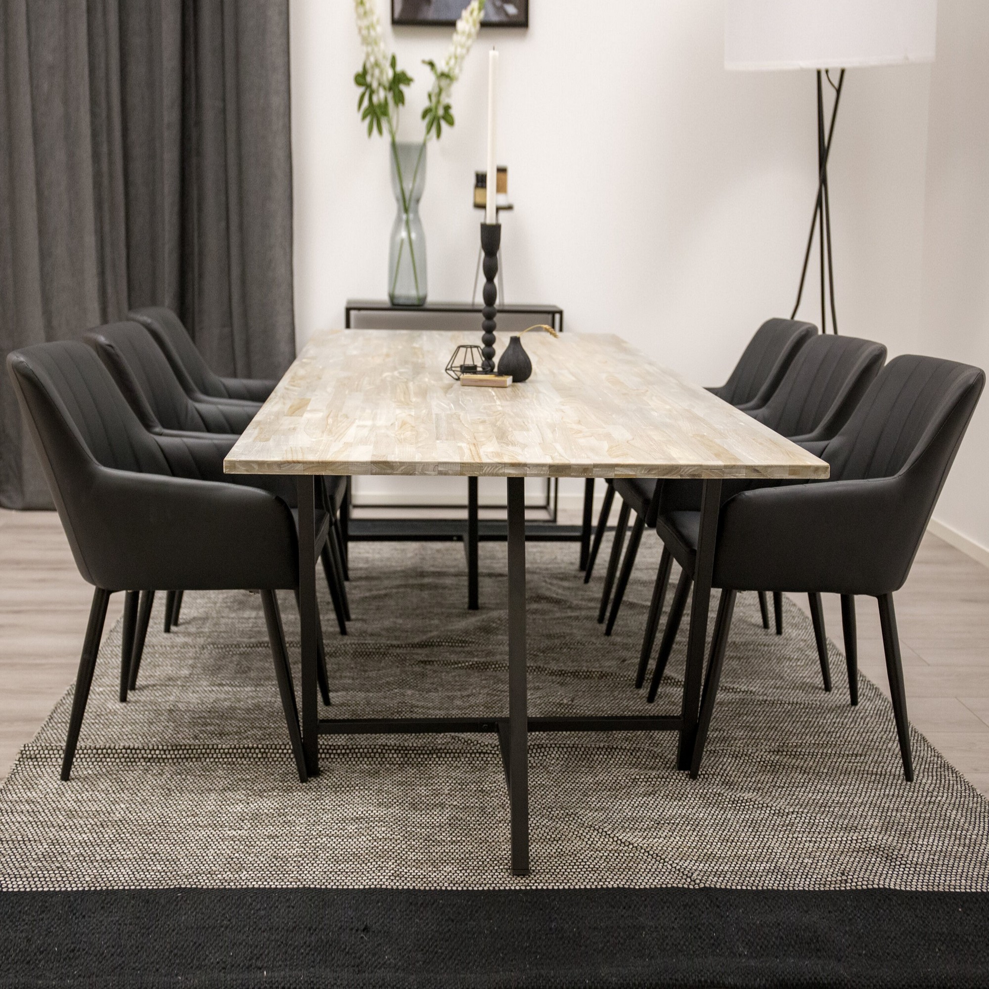 Matgrupp Venture Home Jepara med 6st Comfort Stolar