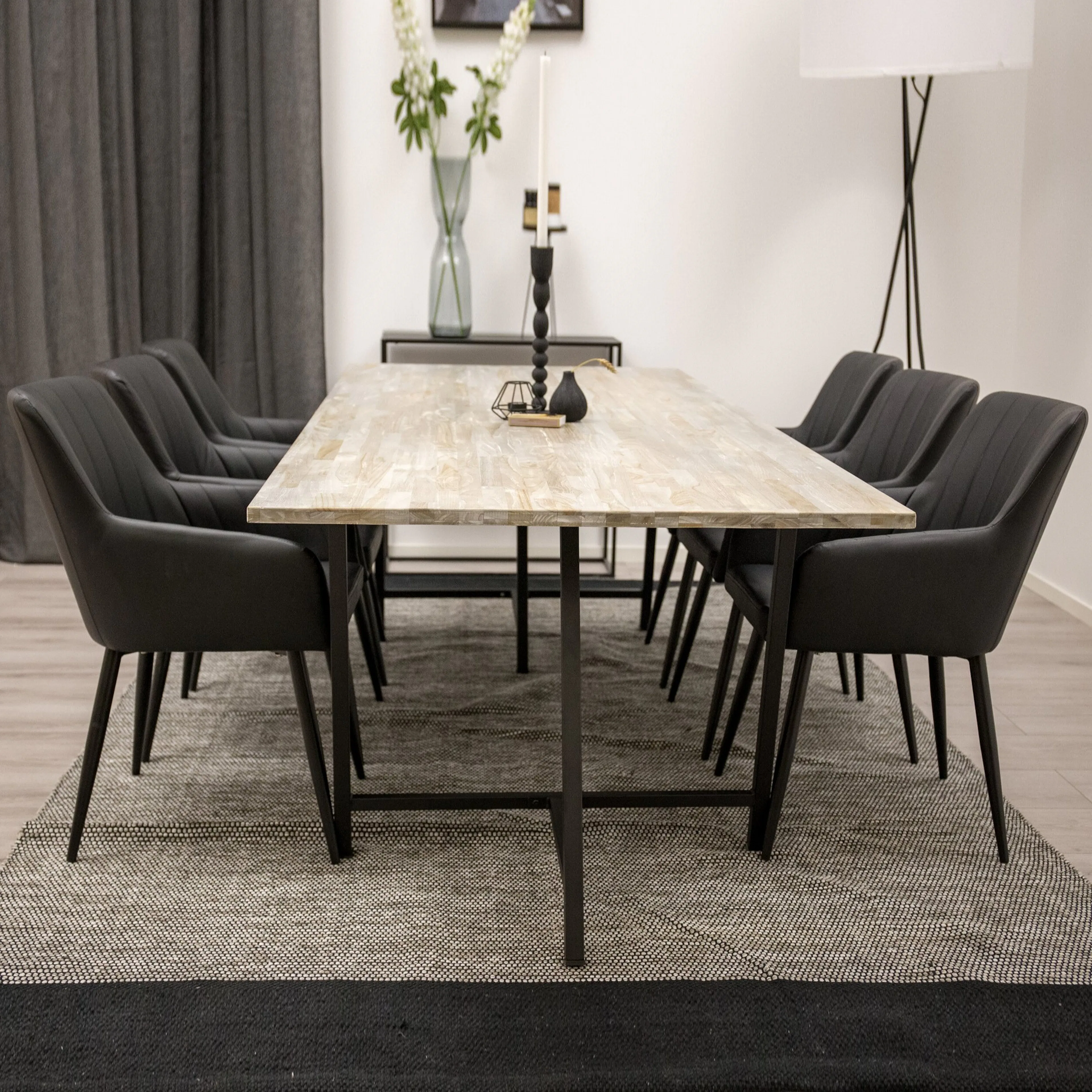 Matgrupp Venture Home Jepara med 6st Comfort Stolar