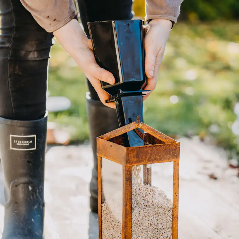 Skopa Nelson Garden för Foder