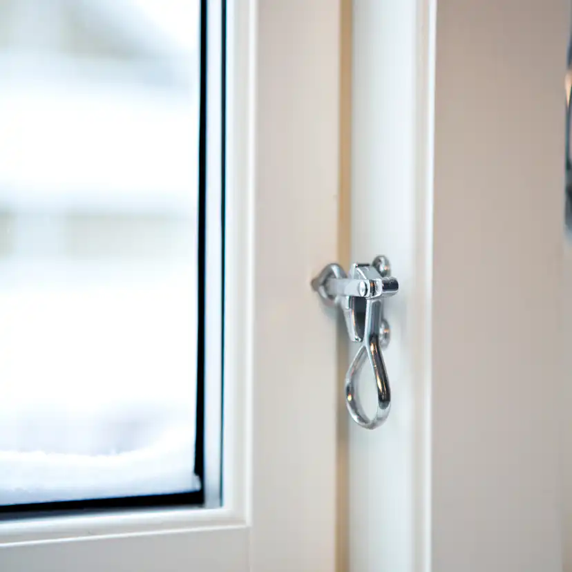 Sidohängt Fönster Svenska Fönster 2-Luft Trä 2-Glas Rund Profil