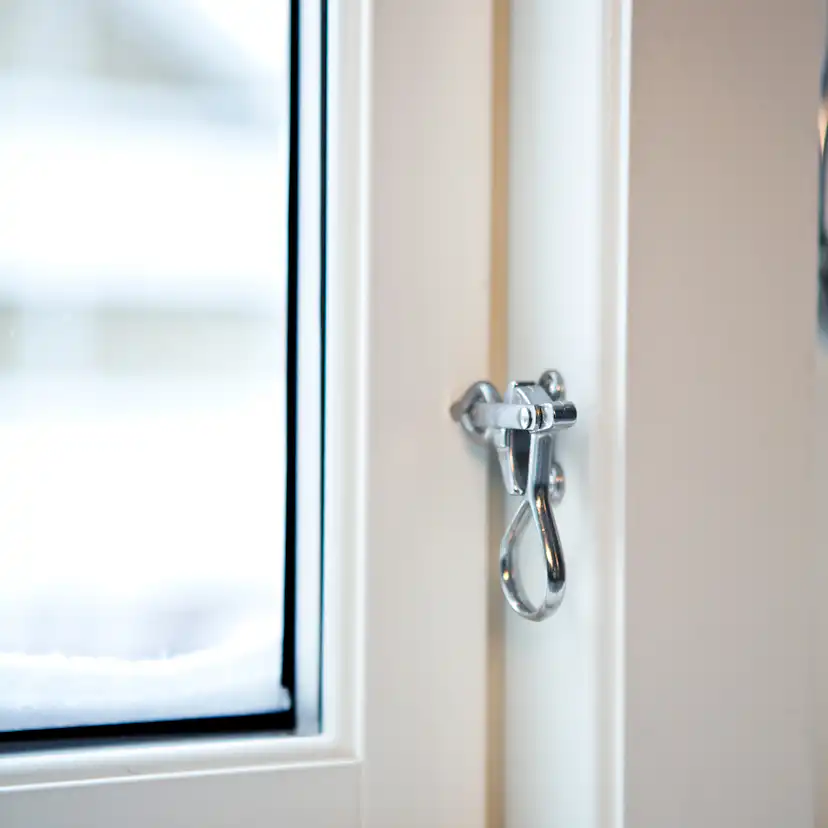 Sidohängt Fönster Svenska Fönster 2-Luft Trä 2-Glas Rund Profil