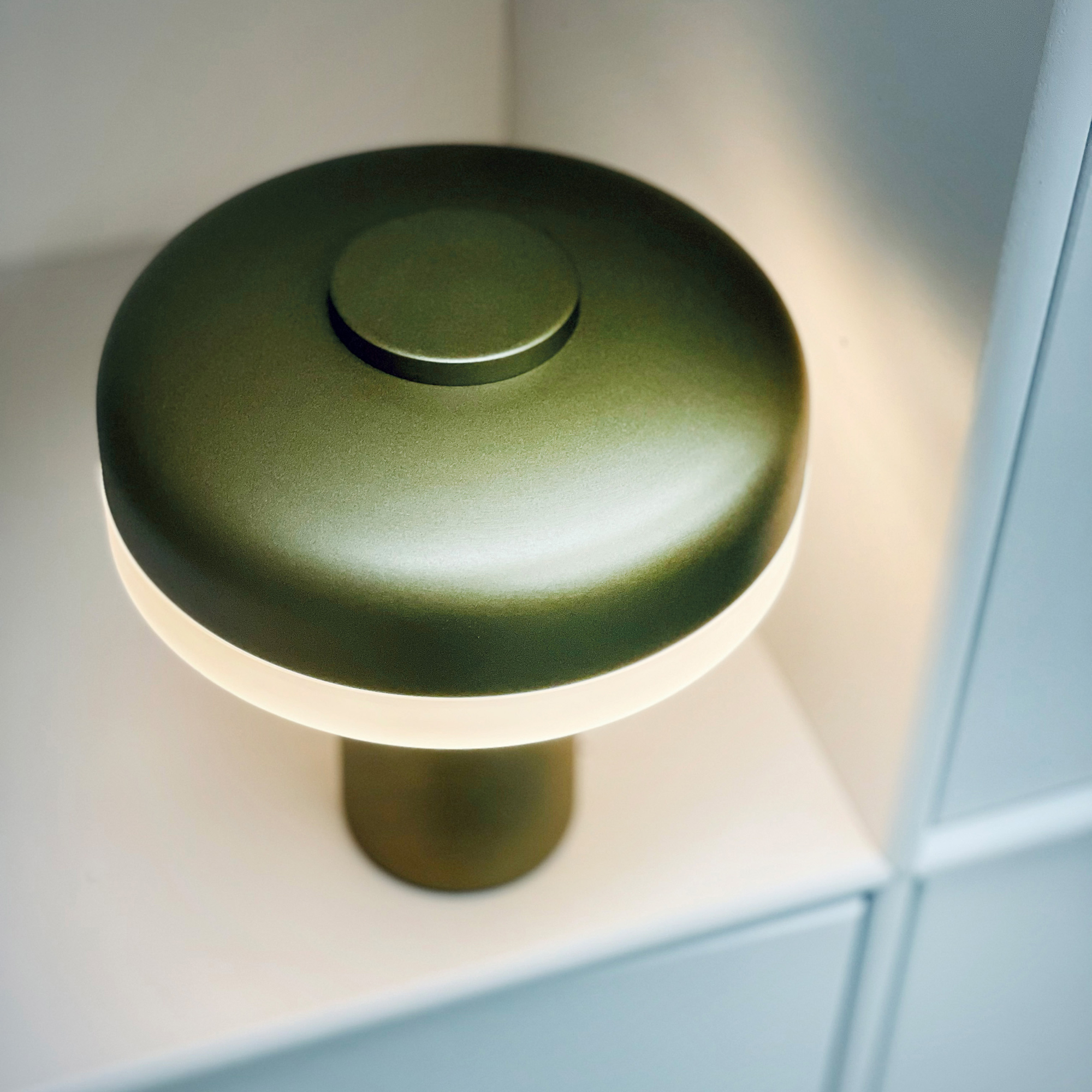 Portabel Bordslampa Dyberg Larsen Porter LED Uppladdningsbar Grön