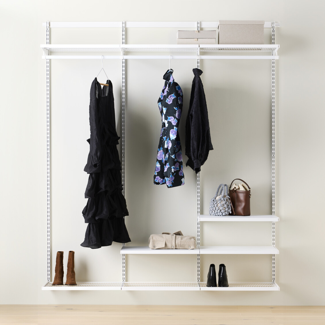 Garderobslösning Elfa Decor+ Enkel med Hyllor