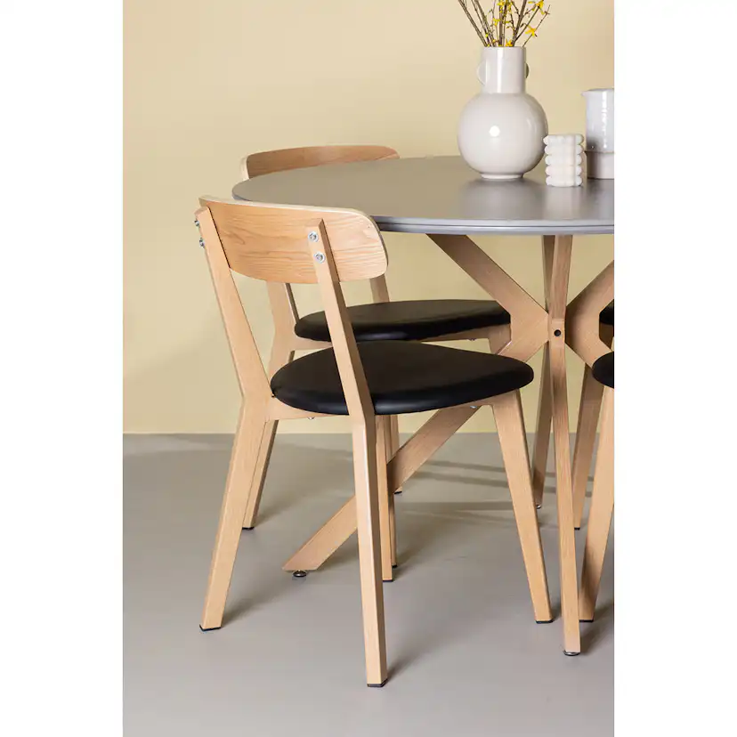 Matgrupp Venture Home Piazza Ø120 cm med 4st Sanjos Matstolar