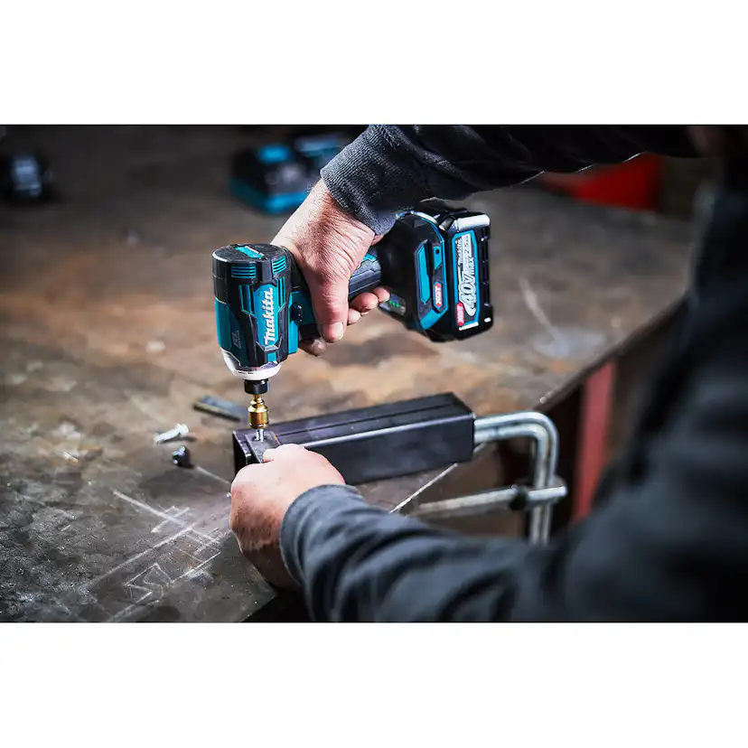 Slagskruvdragare Makita TD001GZ 40V XGT utan Batteri och Laddare