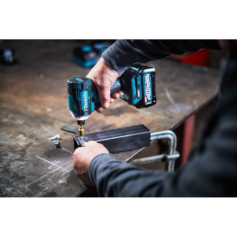 Slagskruvdragare Makita TD001GZ 40V XGT utan Batteri och Laddare