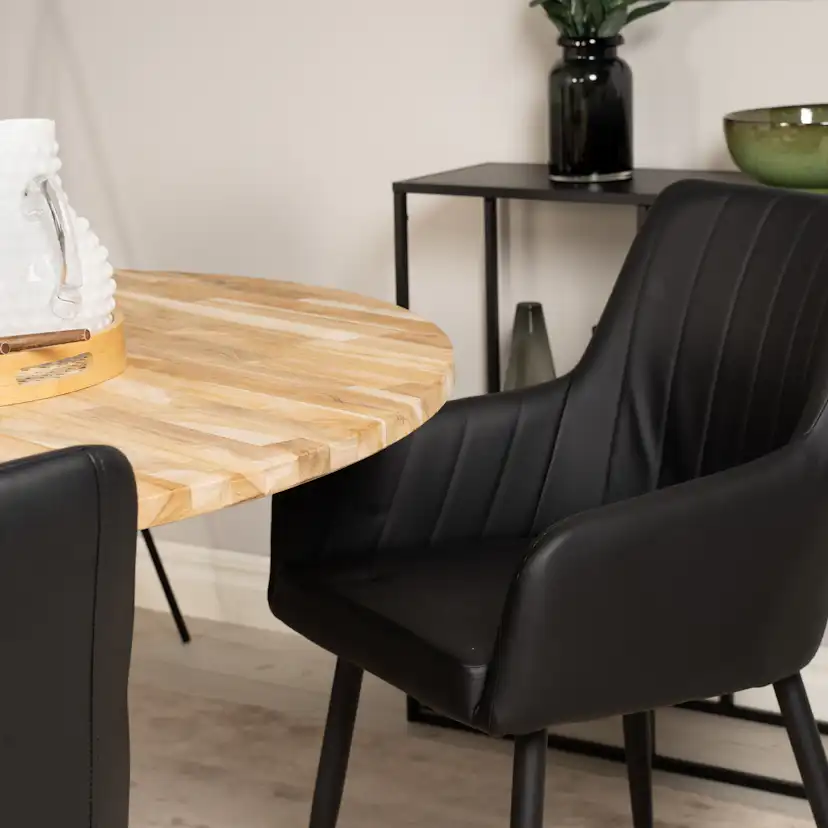 Matgrupp Venture Home Cornelia med 4 Corina Stolar