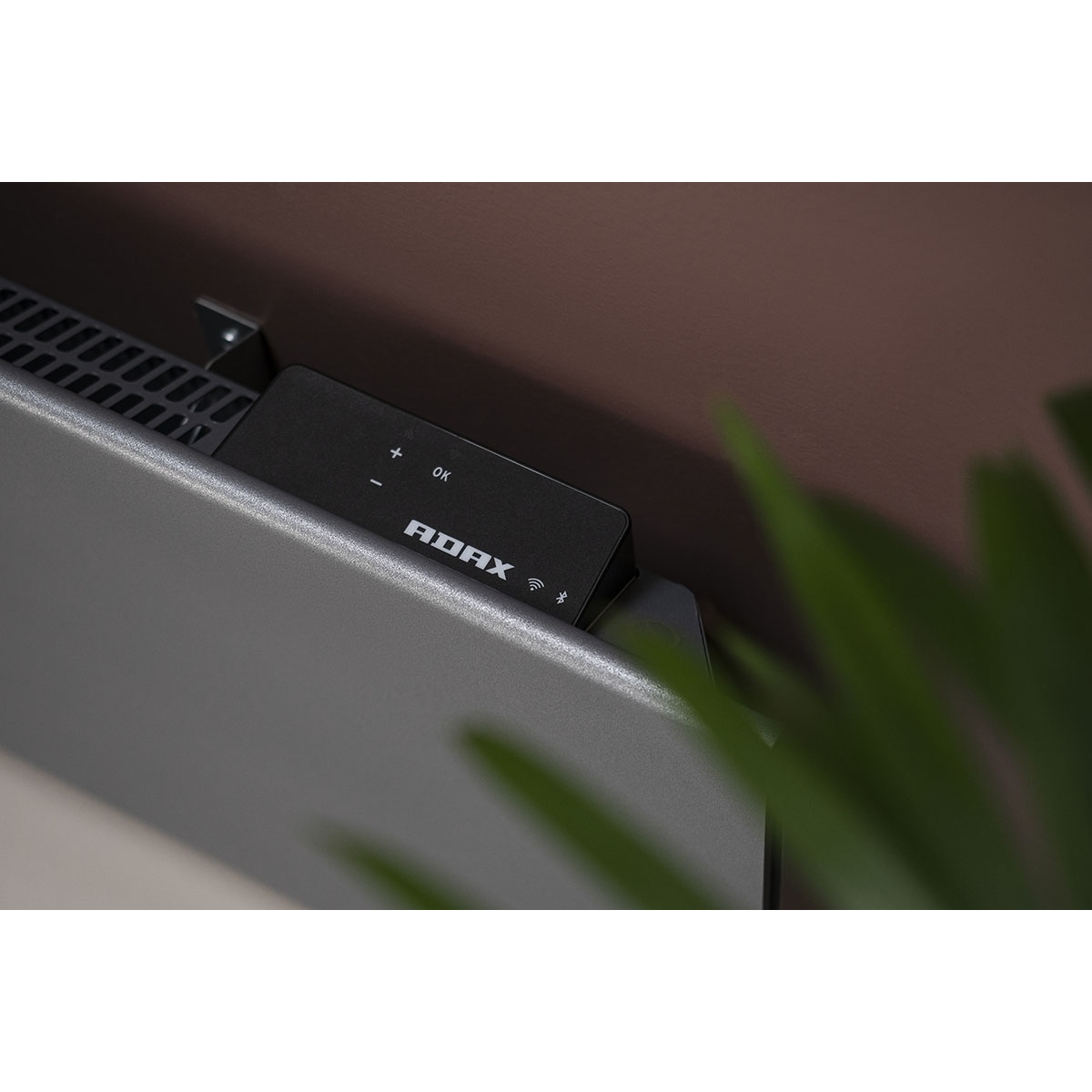 Elelement Adax Neo H KWT WiFi Grå Höjd 330mm 230V Stickkontakt