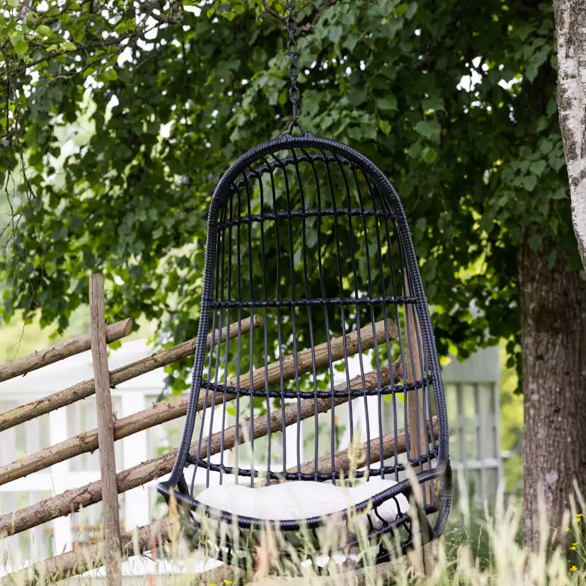 Pulau Hangingchair Rattan Black / Creme Svart