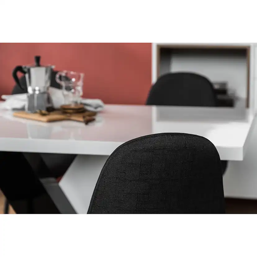 Matgrupp In Living Cesi 140 med 4 Nibe Stolar