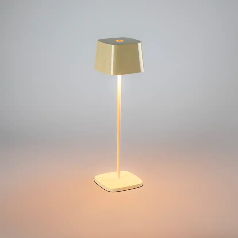 Portabel Lampa Gnosjö Konstsmide Capri Bordslampa USBxGräddvit