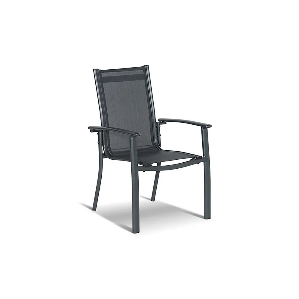 Grå