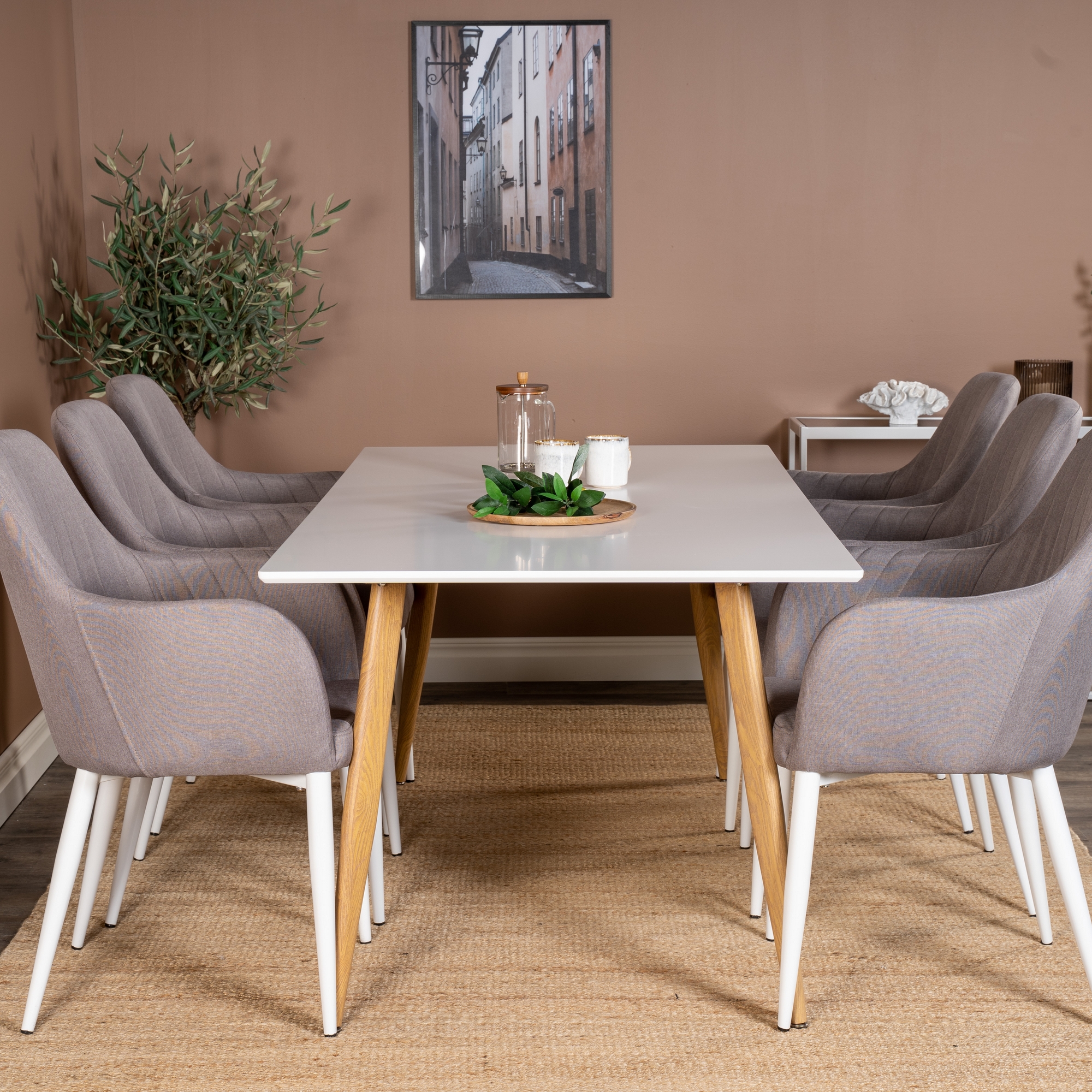 Matgrupp Venture Home Pobbie med 6 Corina Stolar