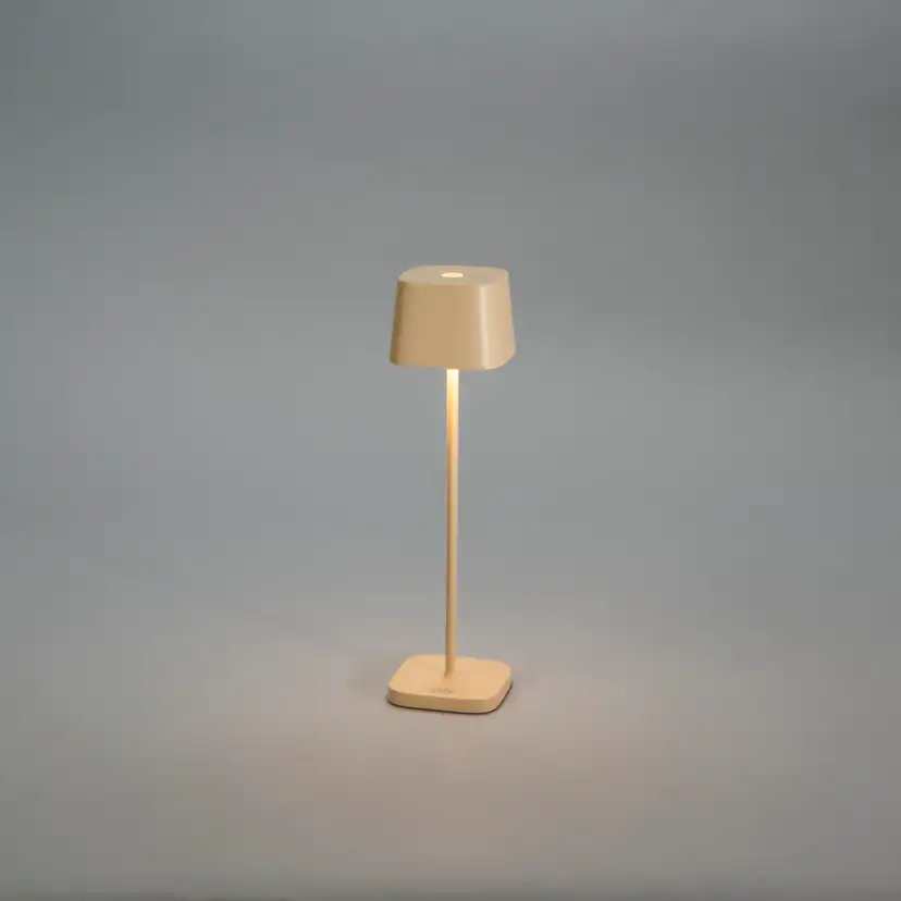 Bordslampa Gnosjö Konstsmide Capri USB Mini