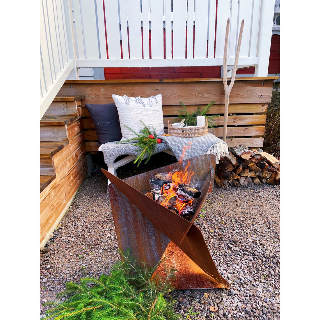 Eldfat Jabo Triangel Inkl Fat Corten 64x64x54 cm